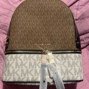 Michael Kors RHEA ZIP BackPack Husk Multi